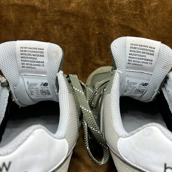 New Balance Olive Green Sneakers - Picture 8 of 9